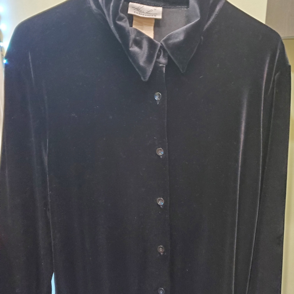 Black Vintage Kathie Lee velvet shirt